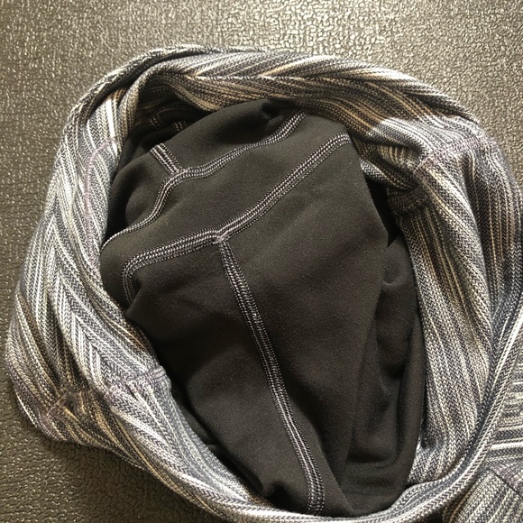 Lululemon Align Crop 21" *Cross Waist
Mini Space Dye Herringbone Heathered - Picture 14 of 16